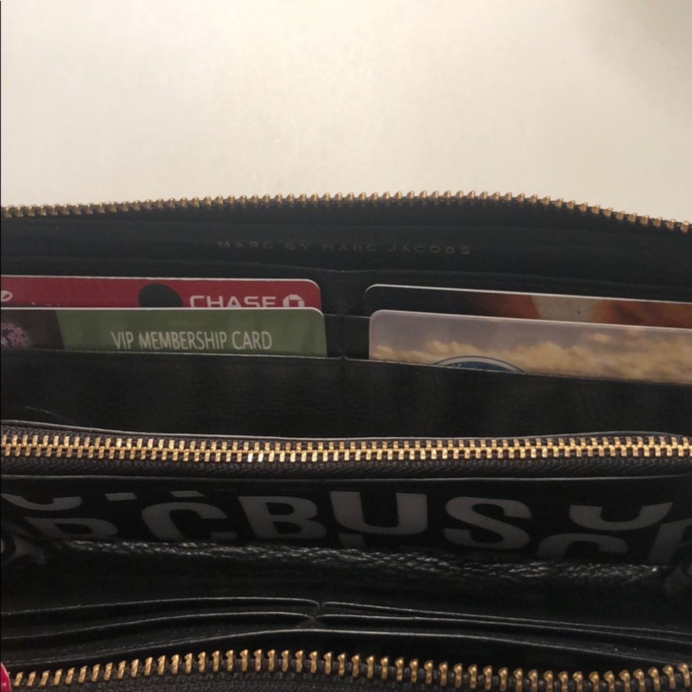 Marc Jacobs Authentic Wallet - Picture 2 of 5